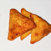 Gambar risoles segitiga/risoles isi sayuran dan keju/jajanan pasar dari CINTA SHOP 18 undefined 4 Tokopedia