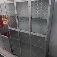 Gambar lemari rak piring full box kaca 3 pintu dari AgungRejekiAluminium undefined 1 Tokopedia