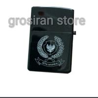 Gambar Zippo setia waspada black ice custom logo ukir grafir nama kado korek dari grosiranstore1 undefined 1 Tokopedia