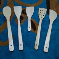 Gambar Sutil/Sendok/Spatula/Sodet Kayu Mahoni set isi 5 pcs - Stil Set+s.jepg dari el artgallery undefined 2 Tokopedia