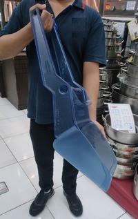 Gambar Rubbermaid FGF9F52 Scovel two-handed shovel / Ice Scoop / Sekop Es dari Toko Cuci Gudang Alat Dapur undefined 2 Tokopedia