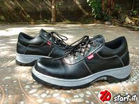Gambar sepatu chetaah boots sefty model Arboo pria kerja lapangan pabrik - Hitam, 39 dari Ziyech Store undefined 3 Tokopedia
