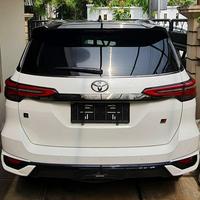 Gambar PROMO! Premium Wrapping Sticker Mobil Twotone Color Black Piano Glossy dari king autoshop undefined 3 Tokopedia