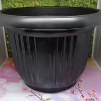 Gambar Pot Tanaman Bunga / Pot Hitam 40 Friend (GOSEND) dari RUMAH GROSIR PERABOT undefined 1 Tokopedia