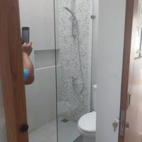 Gambar Sekat Kamar Mandi Kaca Shower Mati Partisi Tempered 10mm 200x80 cm dari Glassco Kaca undefined 5 Tokopedia