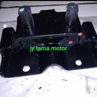Gambar mounting transmisi/mounting belakang rush terios dari JY tumotor undefined 1 Tokopedia