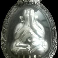 Gambar LP Koon, Phra Pidta Mahasetti with Silver Casing dari Kritsana Amulet undefined 1 Tokopedia