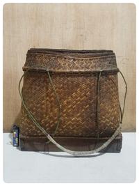 Gambar Tas Dungkik Kuno Suku Sasak dari Budy Antiques Gallery undefined 4 Tokopedia