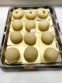 Gambar Tatakan Donat (isi 25) dari M Kitchen undefined 2 Tokopedia