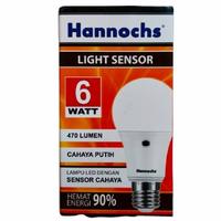 Gambar Bola Lampu Bohlam Hannochs Sensor Cahaya Otomatis Hidup dan Nyala 6W dari MES Elektronik undefined 1 Tokopedia