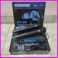 Gambar SHURE Microphone Wireless Mic SH-88 Mikrofon Handheld dari 77electronik undefined 2 Tokopedia