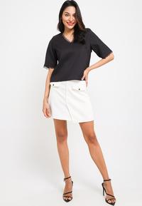 Gambar LLACES Clothing - Blouse Wanita - Lacey V-Neck Short Sleeve - Black - XXL dari LLACES Clothing undefined 4 Tokopedia
