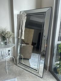 Gambar Cermin hiasan dinding ruang tamu | Modern Venetian Square Mirror dari SeratJatiHomeDecor undefined 4 Tokopedia