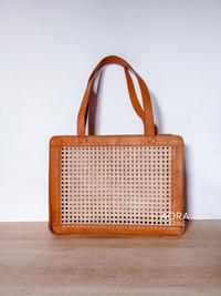Gambar Tas Kulit, Tas rotan, Tas anyaman bali, Summer Bag, Woven Bag dari Aora Sabine undefined 1 Tokopedia