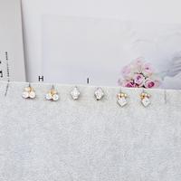 Gambar Perhiasan Anting Xuping Asli Rhodium Premium Simple Gold Silver-BE323 - L dari RINN Jewelry undefined 2 Tokopedia