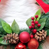 Gambar Classic Christmas wreath dari Eloise chelsea florist undefined 2 Tokopedia