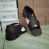Gambar Sepatu sandal kenip kulit asli kasual pria model silang - Hitam, 38 dari Sepatu Sandal Olshop undefined 4 Tokopedia