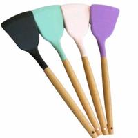 Gambar Spatula Silicon Gagang Kayu Tahan Panas - Centong Nasi Sk dari Mitraaren undefined 2 Tokopedia