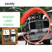 Gambar Convex Mirror 60 cm Kaca Cermin Cembung Simpang Jalan Outdoor / Indoor dari javapyro undefined 1 Tokopedia