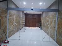 Gambar Pintu Kaca Tempered 12 mm dan Partisi dari Toko Kaca Chelatama undefined 3 Tokopedia
