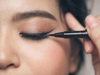 Gambar Implora Eyeliner Pen Waterproof Black Spidol & Dramatic Look dari azkamandirijaya undefined 5 Tokopedia