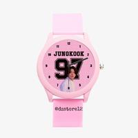 Gambar Jam Tangan Wanita Anak Tahun Lahir 97 JK Jungkook BTS Pink tambah nama - Hanya Jam dari Dz Shopp undefined 2 Tokopedia