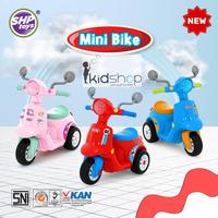 Gambar [KID] Mainan Anak Vespa Classic Sepeda Anak Roda Tiga Mini Bike Scoopy Anak dari KidshopBike undefined 1 Tokopedia