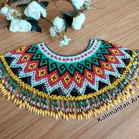 Gambar Teratai Pundak Dayak / Rompi bahu Manik Dayak Kalimantan Dewasa - Hijau dari Kalimantan Arts undefined 4 Tokopedia