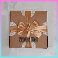 Gambar HAMPERS MUKENA PREMIUM BOX HADIAH - Putih, All Size dari Warung kado undefined 2 Tokopedia