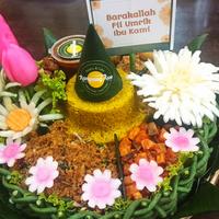 Gambar Nasi Tumpeng 6 Porsi 8 Menu - Tanpa K Kado dari Kampung Kue undefined 3 Tokopedia
