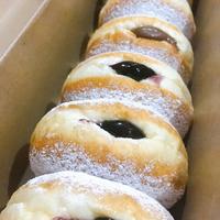 Gambar Donat Bomboloni Isi 6 Pcs Perbox - Red Velvet dari d.sweetfood.id undefined 4 Tokopedia