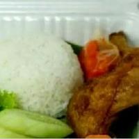 Gambar NASI KOTAK JUMAT BERKAH / BERBAGI / BERSEDEKAH dari Mahayani Studio undefined 5 Tokopedia