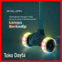 Gambar Skuter Anak Roda 3 Ada Rem Dan Lampu Mainan Scooter Anak BEST ORIGINAL - Hijau dari Toko Daytaa undefined 4 Tokopedia