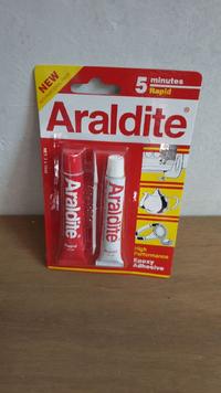 Gambar Lem Besi 5 Menit Merah Resin + Hardener Araldite 30 Ml dari Rumah Industri Bangunan NEW undefined 3 Tokopedia