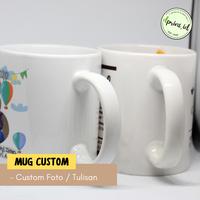 Gambar Mug Custom Foto / Tulisan Souvenir Gelas Gagang Print Custome Bebas dari dprintstore2 undefined 4 Tokopedia