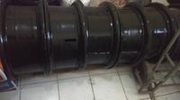 Gambar Velg truk / tronton 800 - 20 / 8.00 x 20(Lobang 8) Tebal 16mm dari Brazica undefined 2 Tokopedia