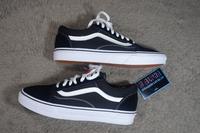 Gambar Sepatu Vans Oldskool Black White Original BNIB - 41 dari 3alpha undefined 2 Tokopedia