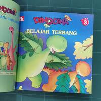 Gambar 3 BUKU ANAK SERI DINOSAURUS DINODINA DINO DINA KARYA KASTA WAISYA dari Mecha-Jaya undefined 3 Tokopedia