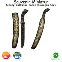 Gambar Souvenir Miniatur Kuningan Model Pedang Zulfikar dari Genderuwo Betina undefined 1 Tokopedia