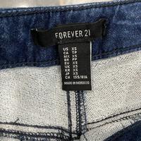 Gambar FOREVER 21 JEANS WITH ZIPPER SIZE XS dari Alexandreia's Store undefined 2 Tokopedia