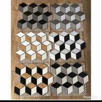 Gambar Keramik mozaik hexagonal 3D dari karya graha cemerlang undefined 3 Tokopedia