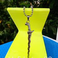 Gambar kalung rantai bandul keris dari iwanstore02 undefined 2 Tokopedia
