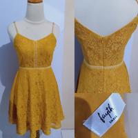 Gambar FAYTH EDEL LACE IN MUSTARD SWING DRESS dari SIN2 FASHION undefined 1 Tokopedia