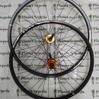 Gambar Wheelset 27.5 Araya DM650 Hub Pacific B413 Gold Jari SS Hitam dari Planet Sepeda Team undefined 1 Tokopedia