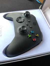 Gambar Xbox Series X Controller dan Xbox One S Controller Black White Fullset - Putih dari -RR-Store undefined 3 Tokopedia