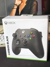 Gambar Xbox Series X Controller dan Xbox One S Controller Black White Fullset - Putih dari -RR-Store undefined 1 Tokopedia