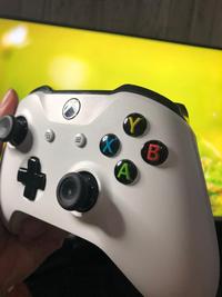 Gambar Xbox Series X Controller dan Xbox One S Controller Black White Fullset - Putih dari -RR-Store undefined 4 Tokopedia