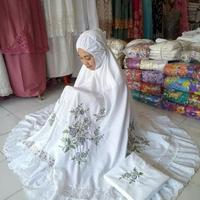 Gambar Mukena Bordir Bukittinggi Motif Strimin dari neptunus store undefined 3 Tokopedia