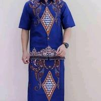 Gambar setelan sarung kemeja batik solo permata biru - biru pendek, M dari Avrilbatik undefined 2 Tokopedia