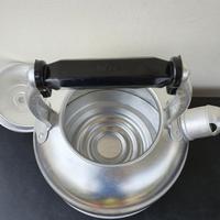 Gambar Teko Bunyi Halco • Teko Siul Halco 4Liter-22cm - 24 cm 6 liter dari Dapurkami official undefined 3 Tokopedia